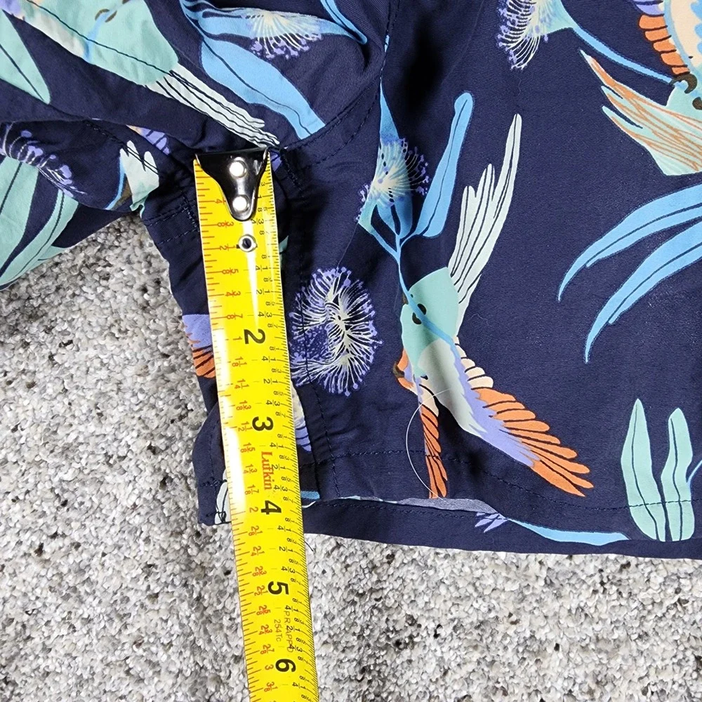 Patagonia Baggies Lights Mens Small Navy Parrot Print Recycled Nylon Excellent